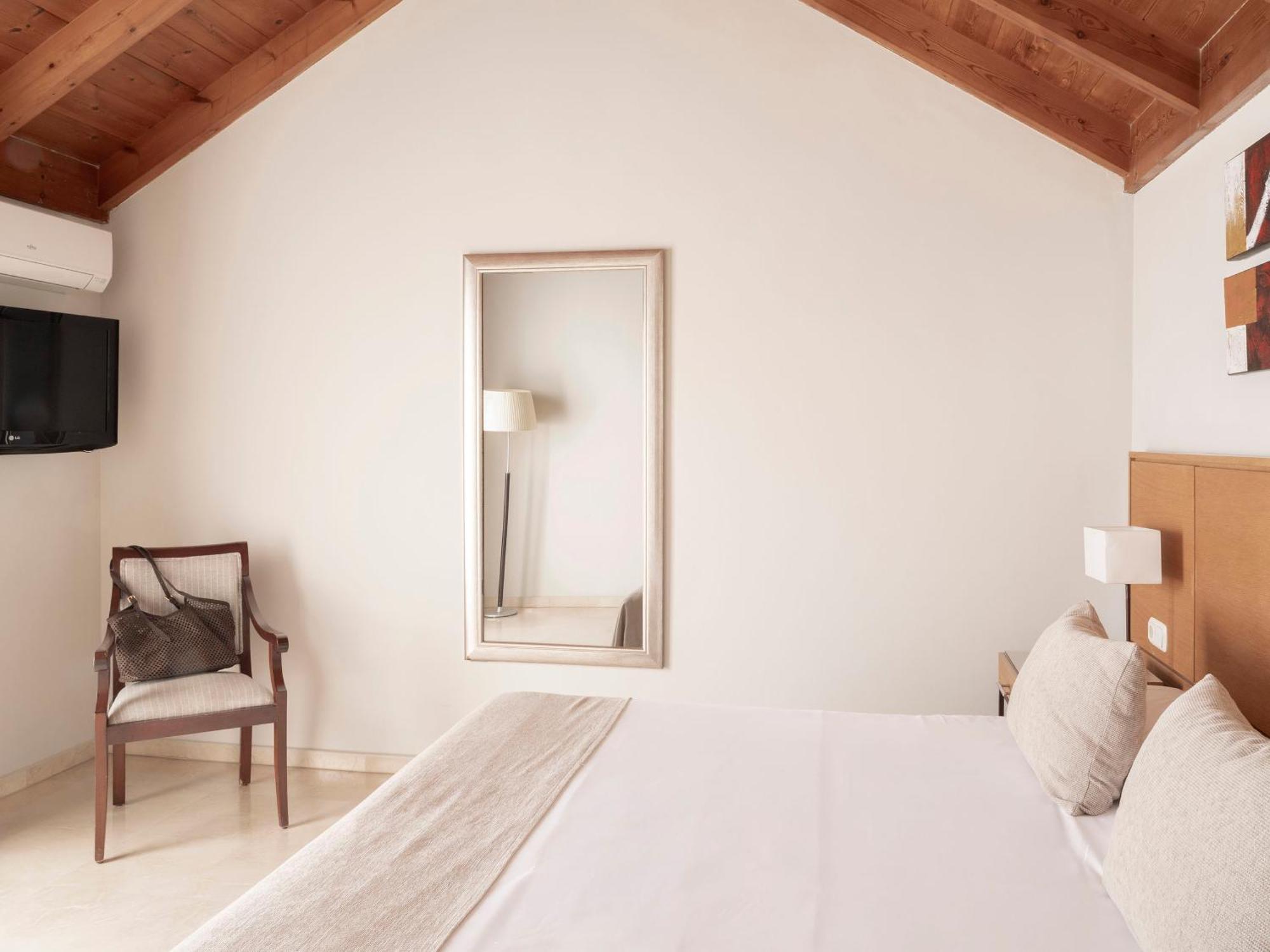 Superior Three-Bedroom Apartment
